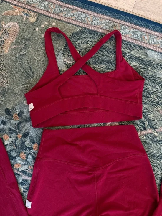 Vuori Crimson Sports Bra and Leggings Set - Picture 4 of 4